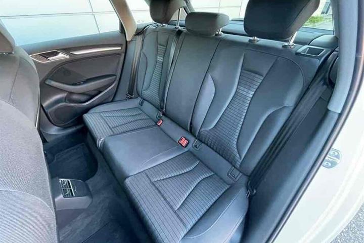 Hvid Audi A3 Sportback fra 2017