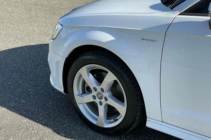 Hvid Audi A3 Sportback fra 2017