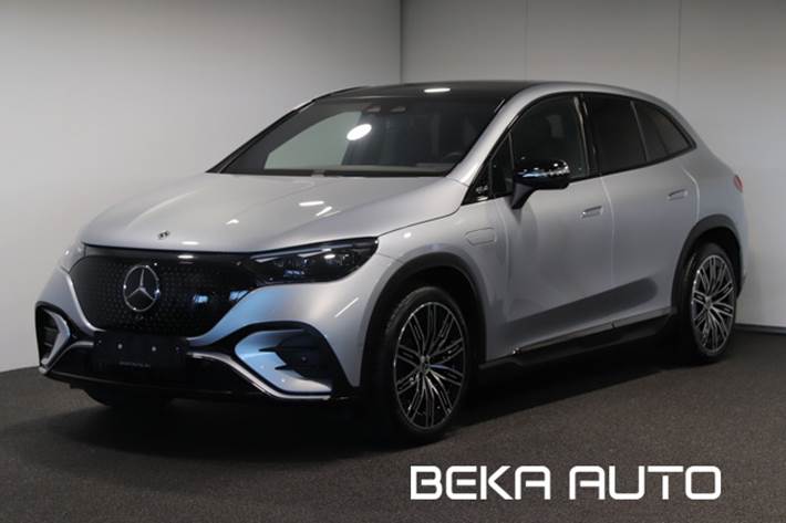 Sølv Mercedes EQE300 SUV fra 2024 set udefra