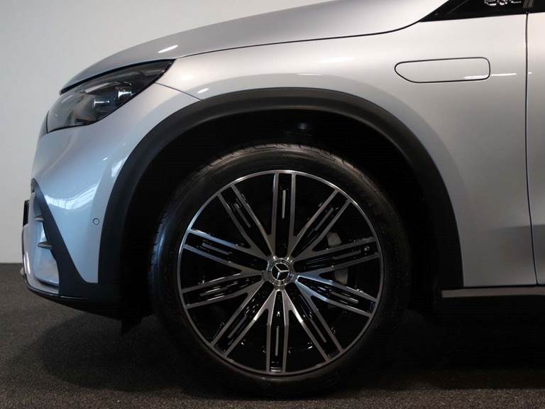 Mercedes EQE300 SUV AMG Line Van