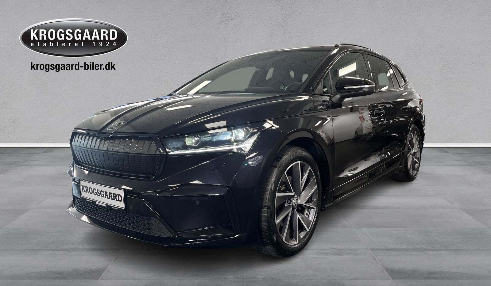 Sort Skoda Enyaq fra 2021 set udefra