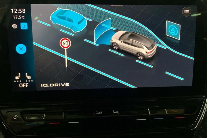 Hvid VW ID.4 fra 2021