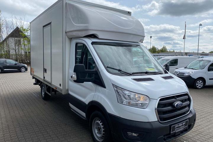 undefined Ford Transit 350 L3 Chassis fra 2021 set udefra
