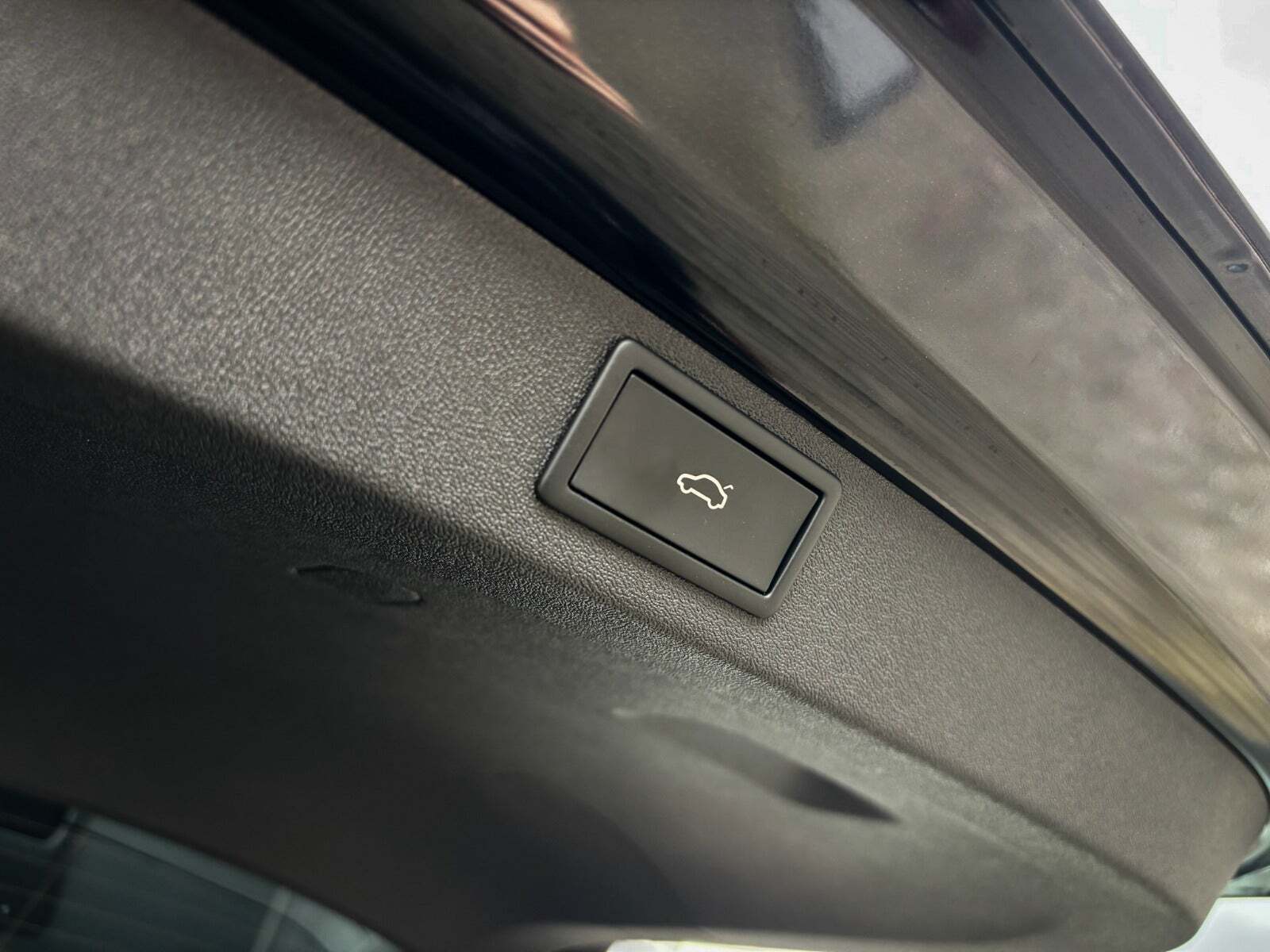 Sort Skoda Enyaq fra 2023