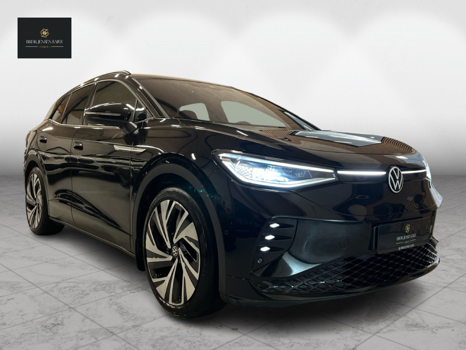 Sort VW ID.4 fra 2022 set udefra