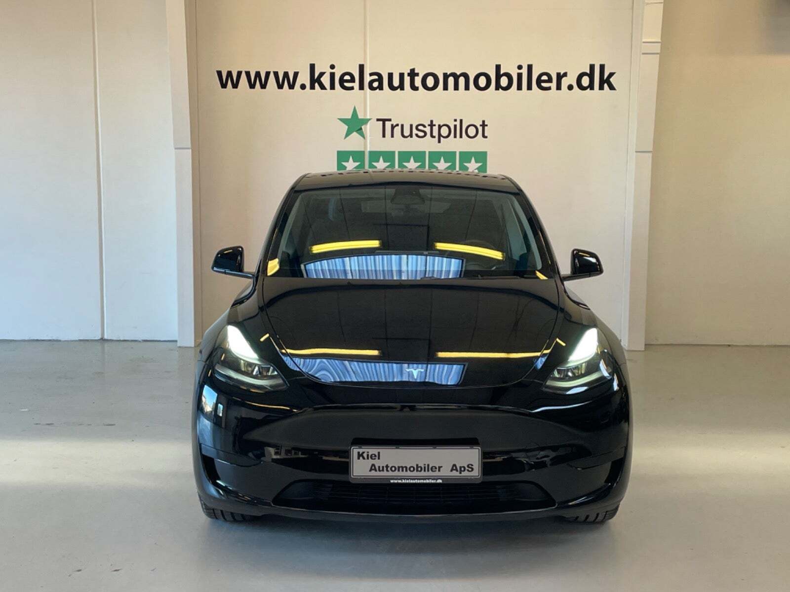 undefined Tesla Model Y fra 2024