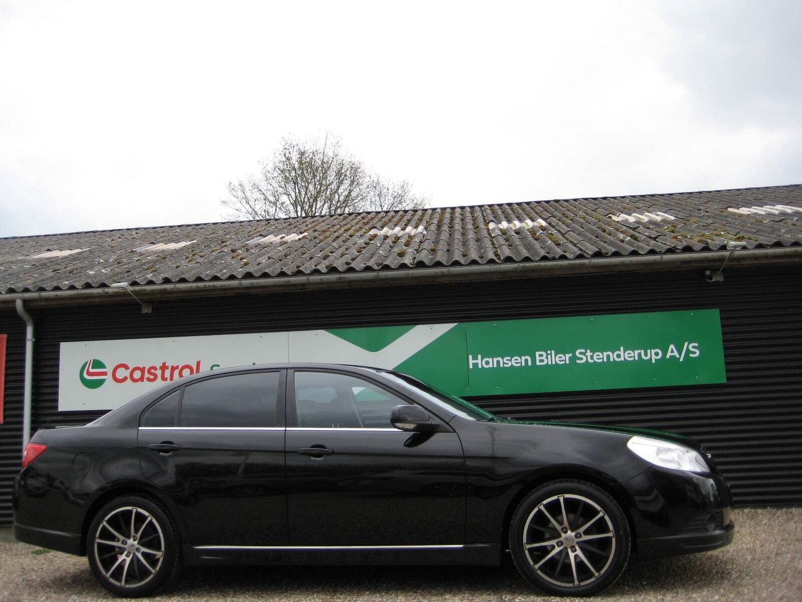 Sort Chevrolet Epica fra 2010 set udefra