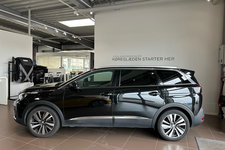 Sort Peugeot 5008 fra 2018