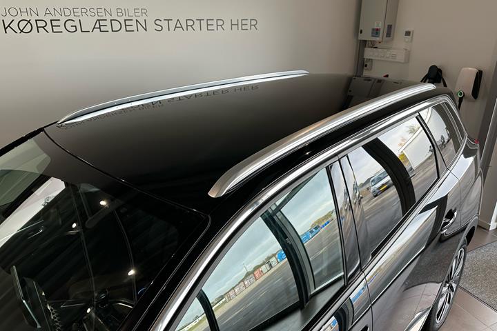 Sort Peugeot 5008 fra 2018