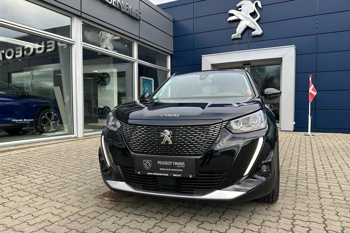 Sort Peugeot 2008 fra 2021 set udefra