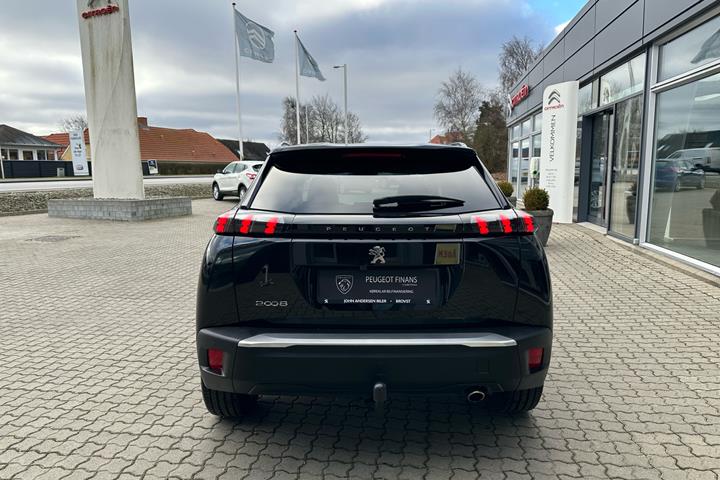 Sort Peugeot 2008 fra 2021 set udefra
