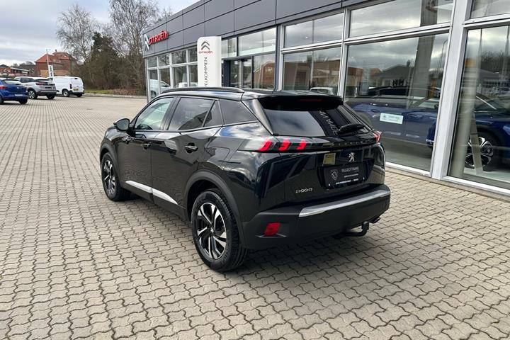 Sort Peugeot 2008 fra 2021