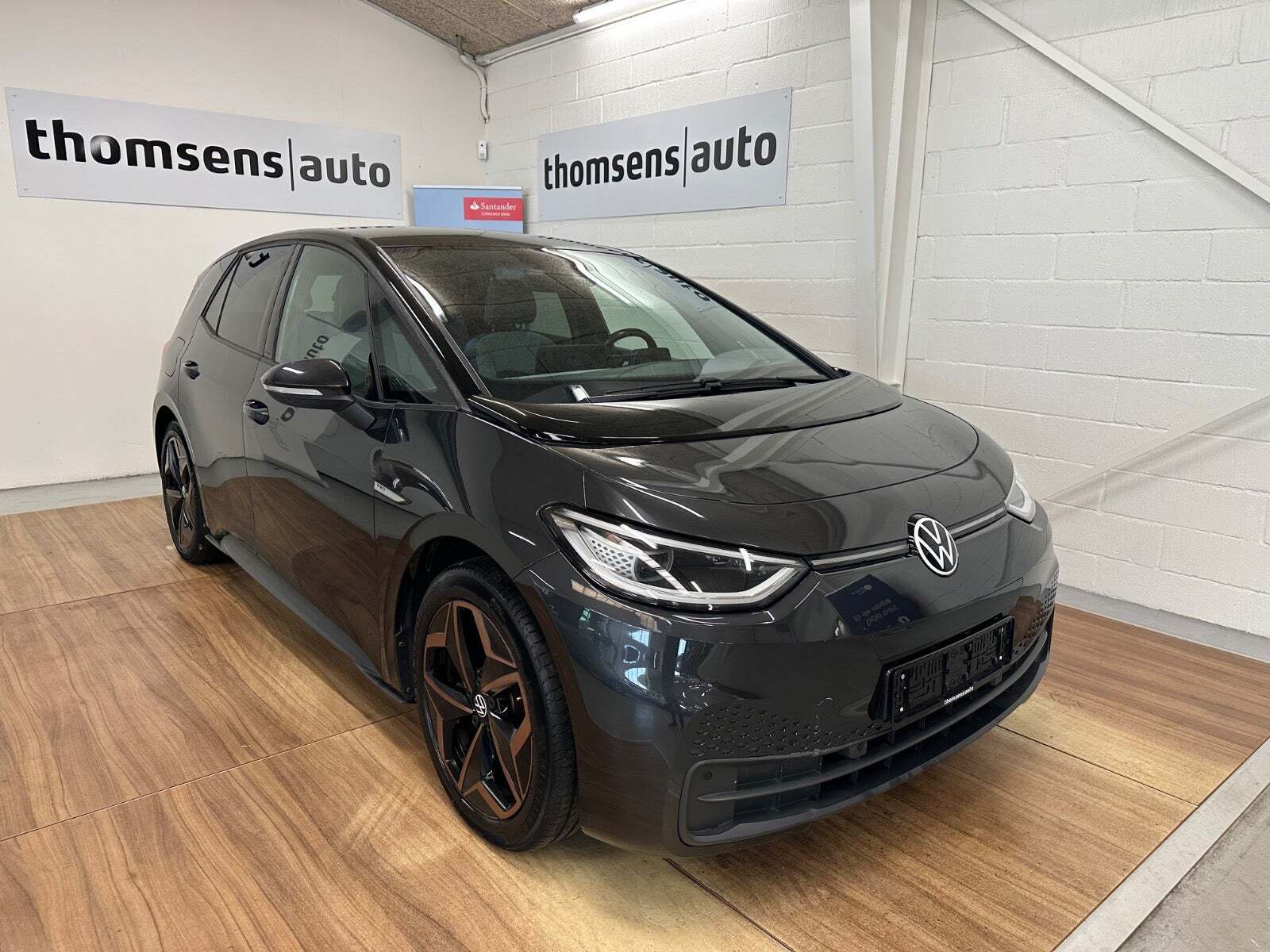Sort VW ID.3 fra 2021 set udefra