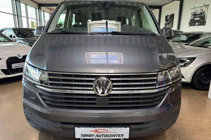 undefined VW Caravelle fra 2021 set udefra