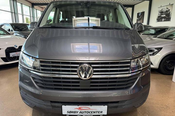 undefined VW Caravelle fra 2021 set udefra