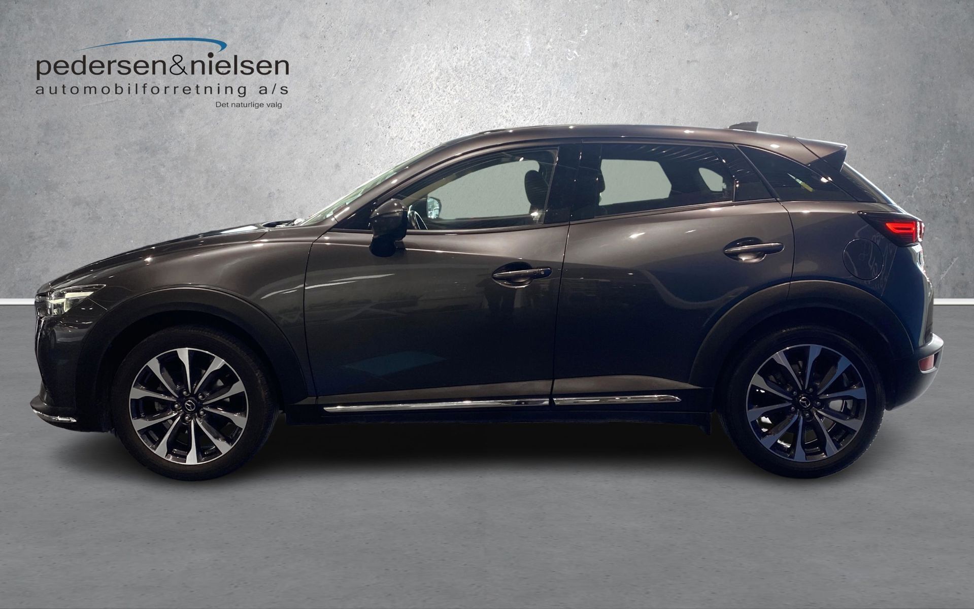 Grå Mazda CX-3 fra 2019