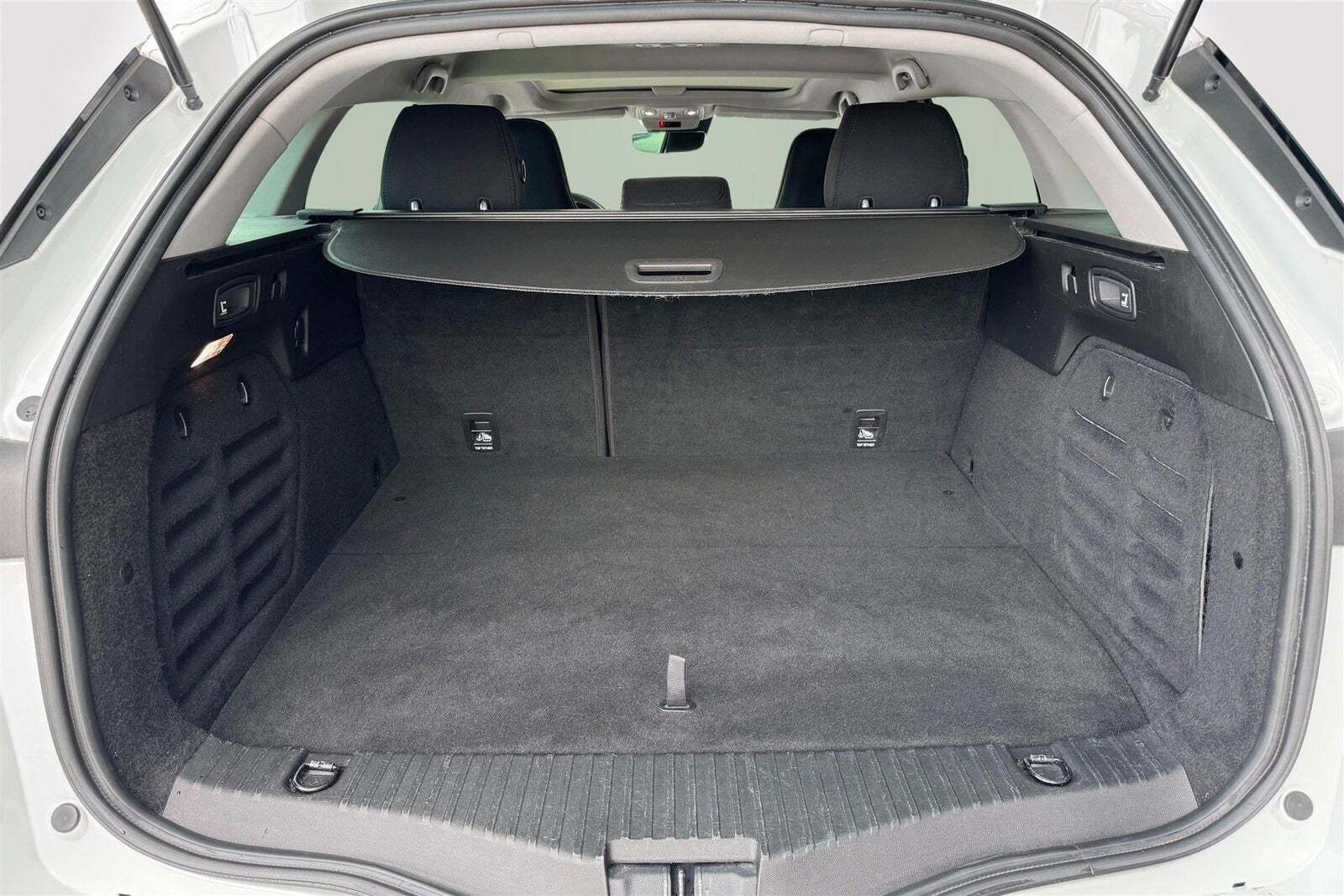 Hvid Renault Megane IV fra 2021