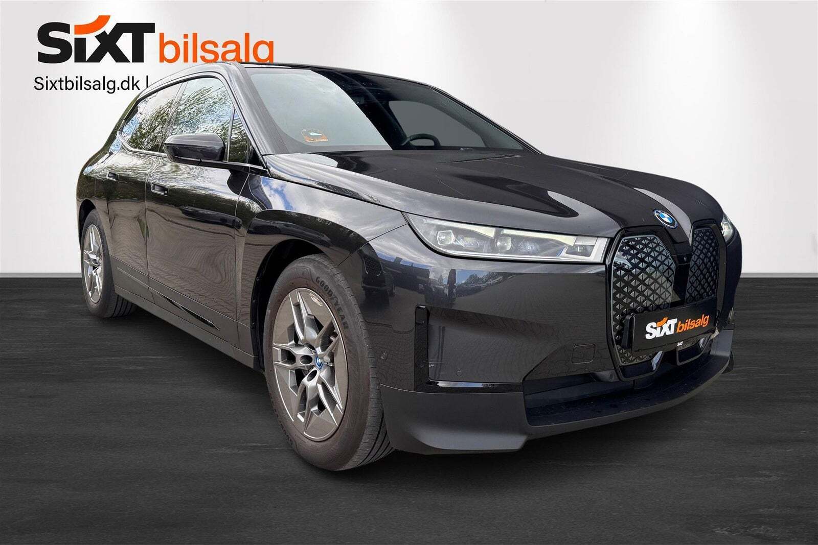 BMW iX xDrive40 Fully Charged