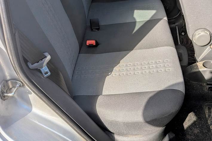 Grå Fiat Panda fra 2012