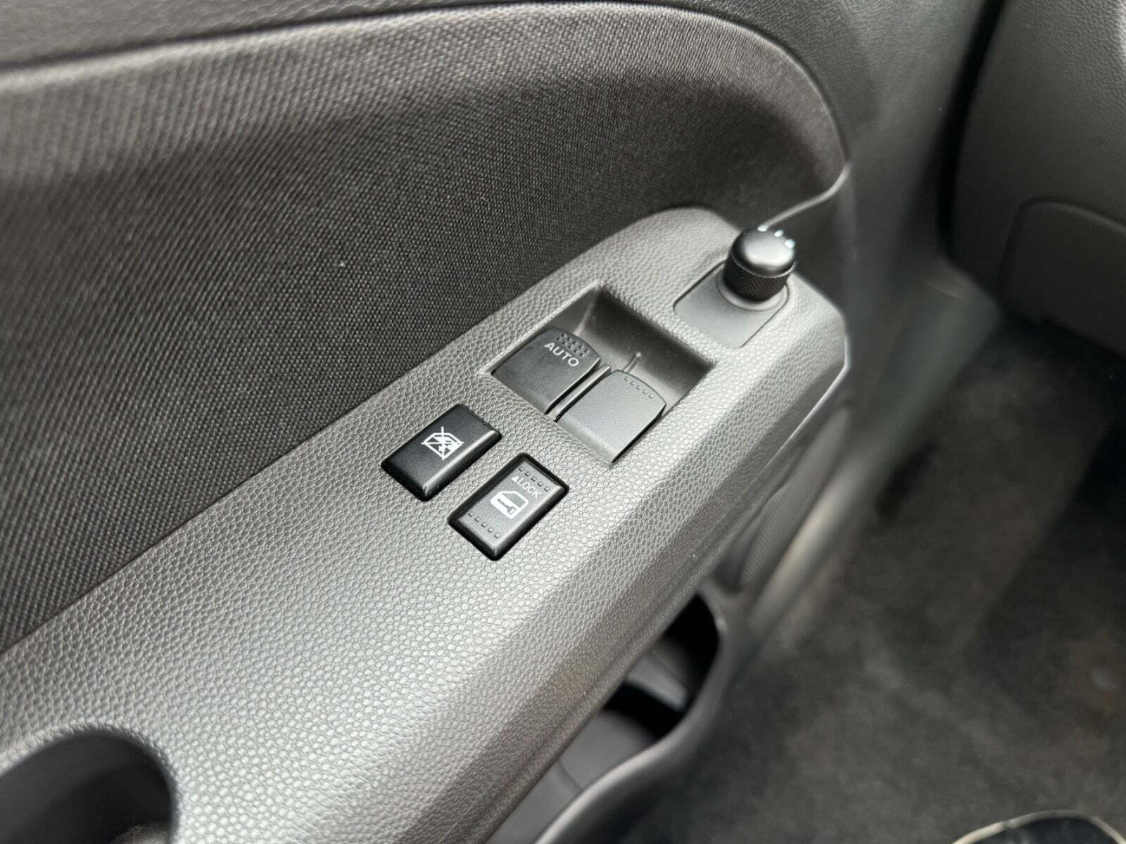 Grå Suzuki Splash fra 2013