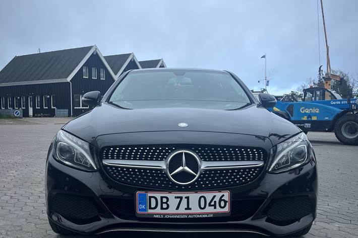 Sort Mercedes C-Klasse fra 2015
