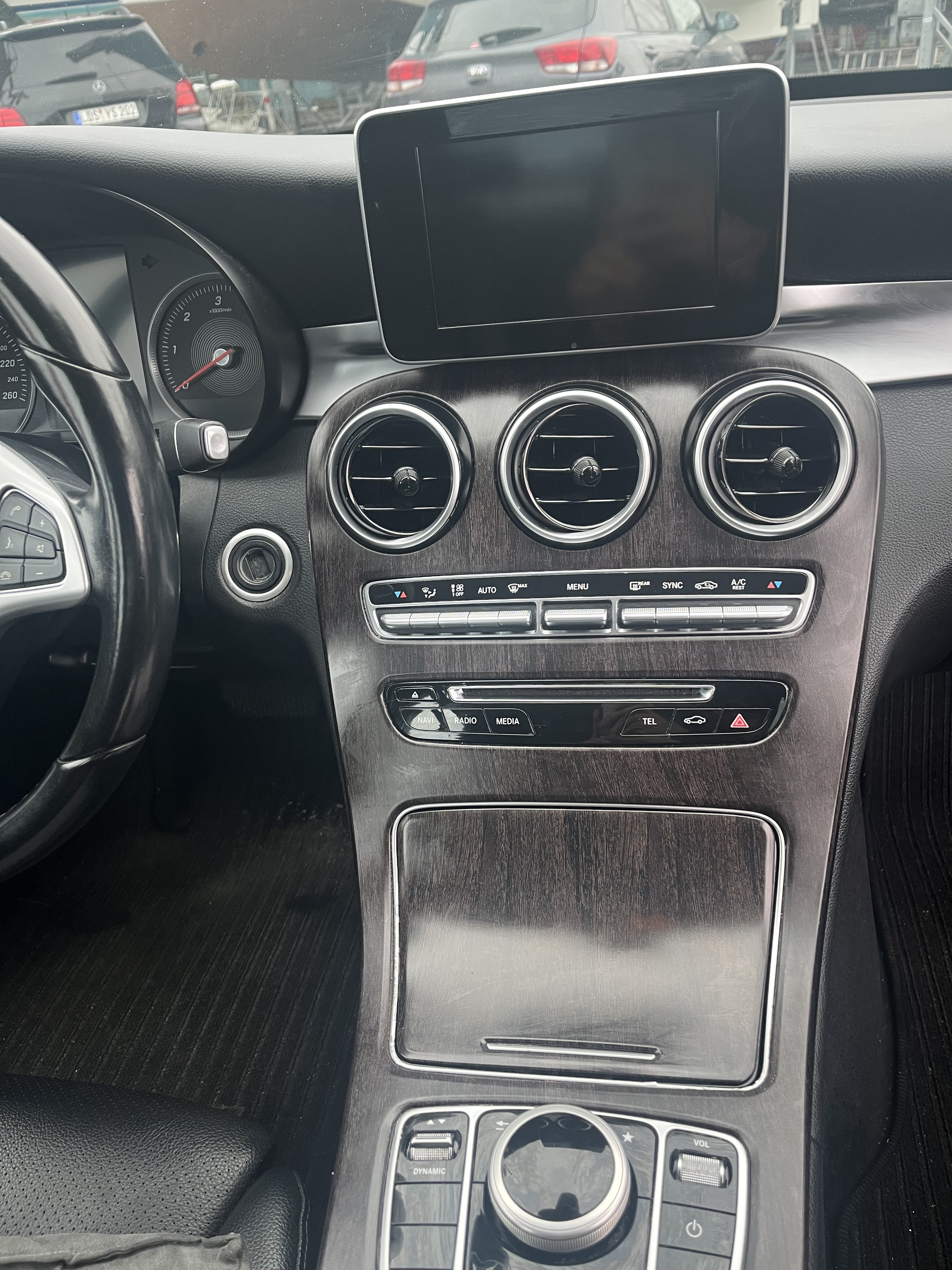 Sort Mercedes C-Klasse fra 2015