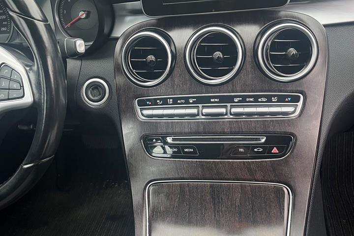 Sort Mercedes C-Klasse fra 2015