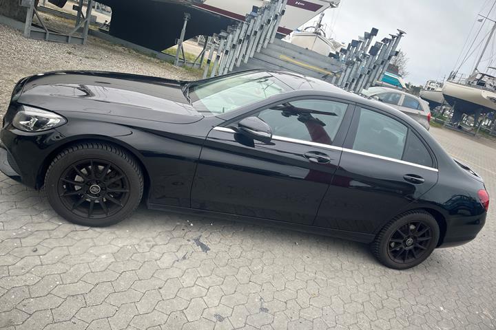 Sort Mercedes C-Klasse fra 2015