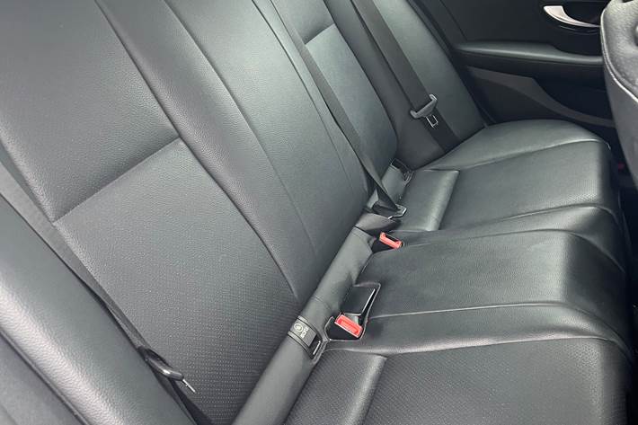 Sort Mercedes C-Klasse fra 2015