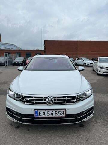 VW Passat 2,0 TDi 190 R-line Variant DSG 4Motion