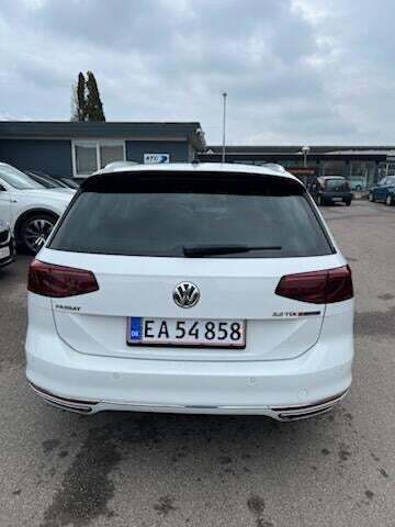 VW Passat 2,0 TDi 190 R-line Variant DSG 4Motion