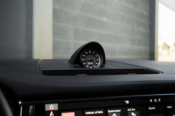 Hvid Porsche Panamera Turbo fra 2019