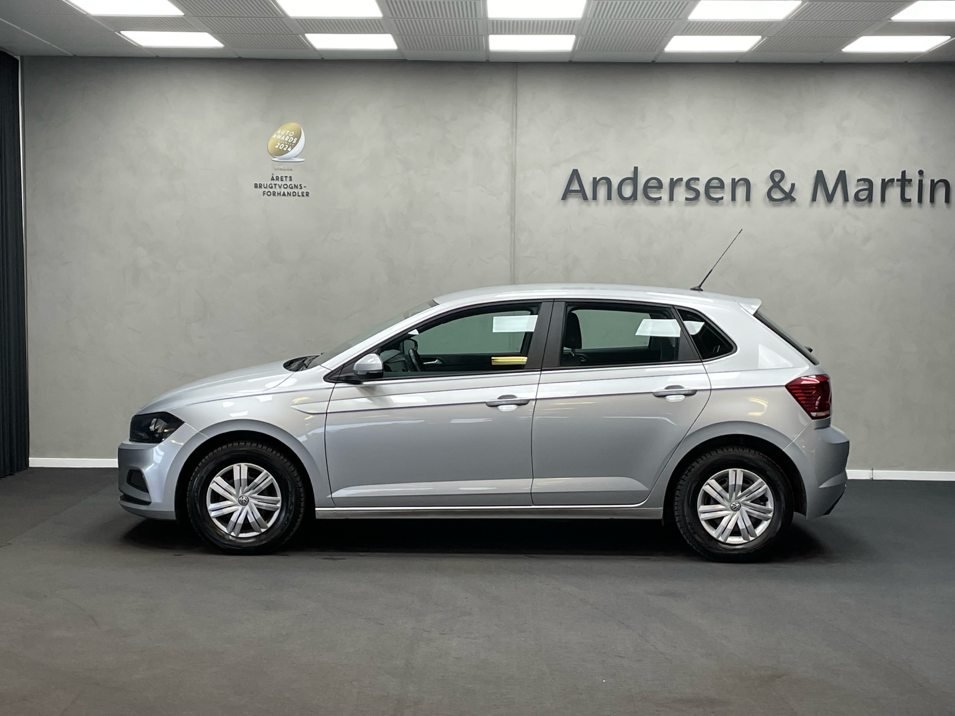 Sølv VW Polo fra 2018