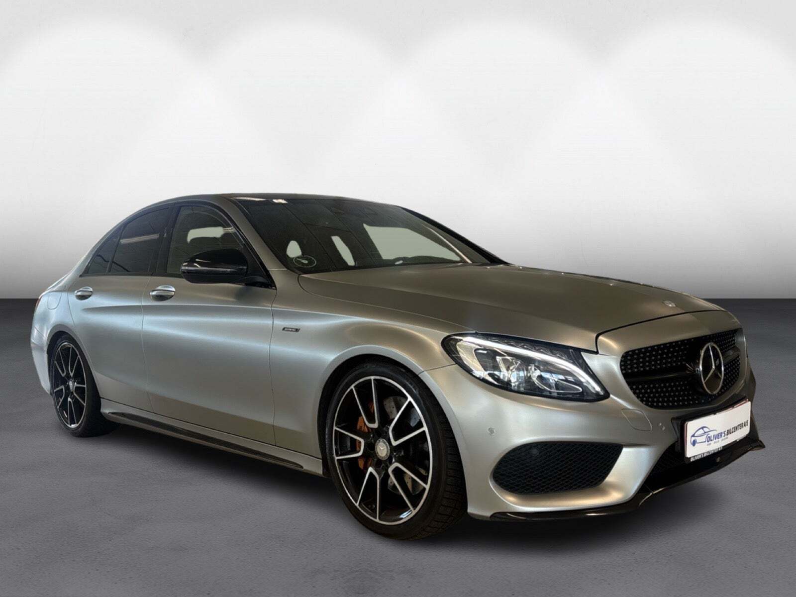 undefined Mercedes C450 fra 2017 set udefra
