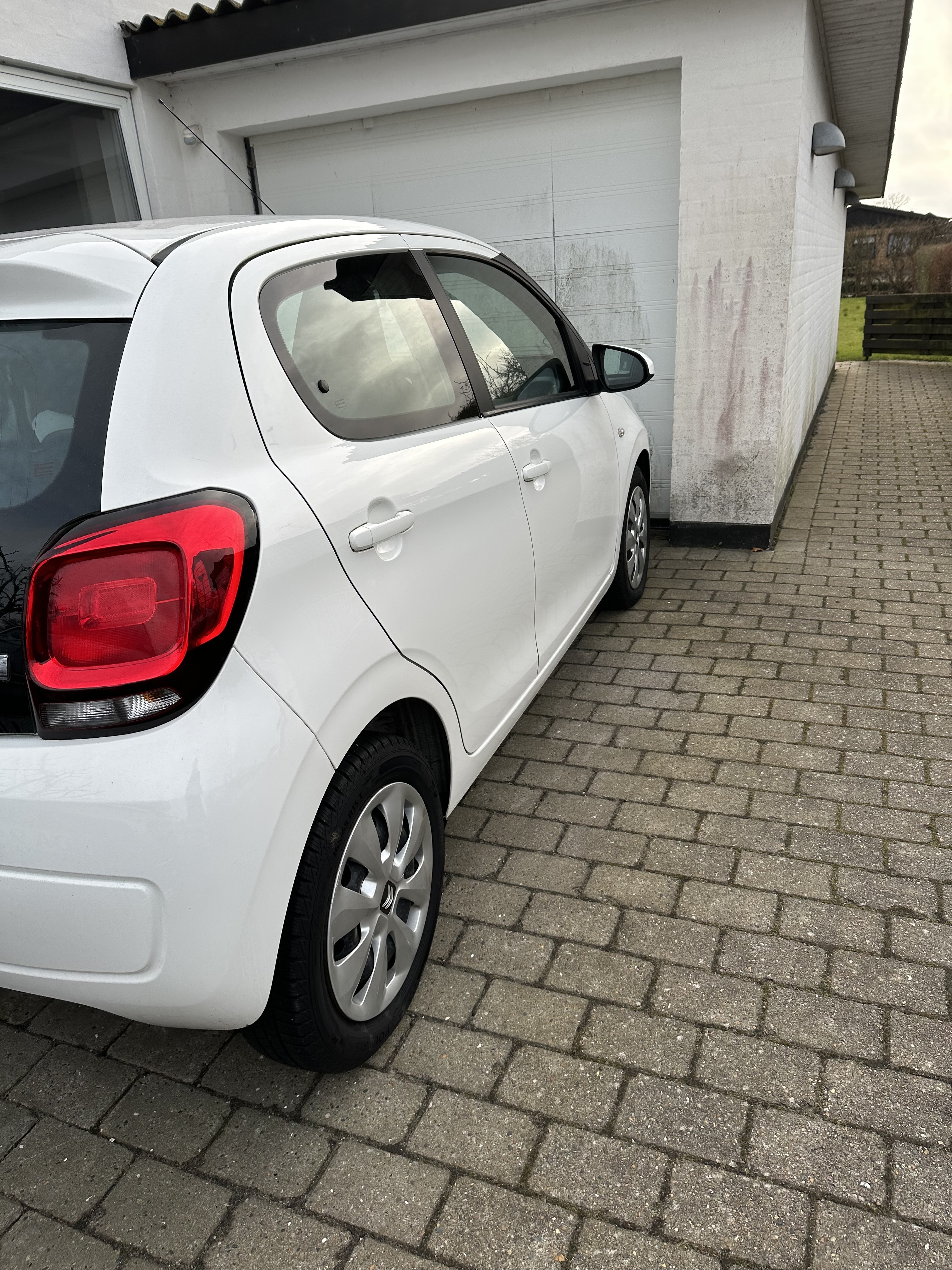 Citroën C1 1,2 PureTech  82 HK 4-dørs m. bagklap Man.