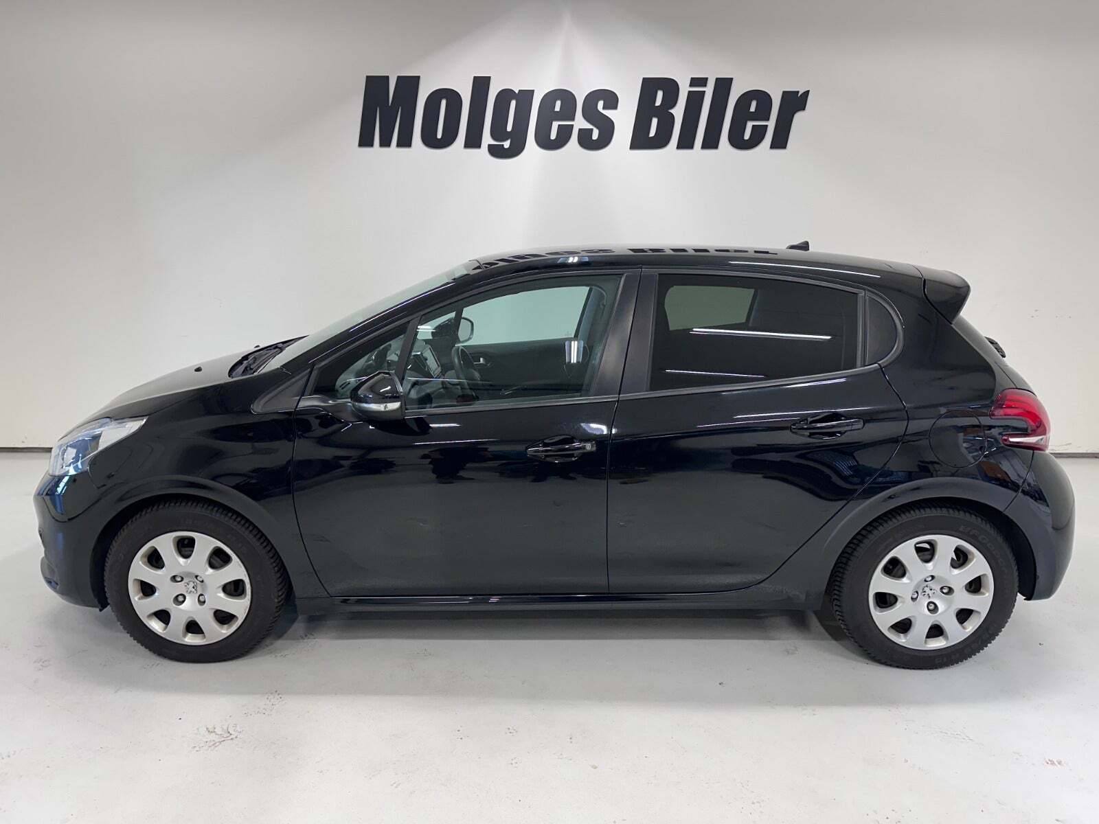 Sort Peugeot 208 fra 2019