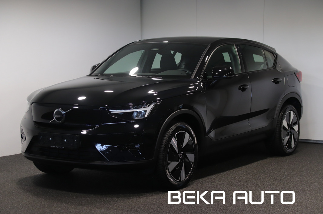 Sort Volvo C40 fra 2023 set udefra