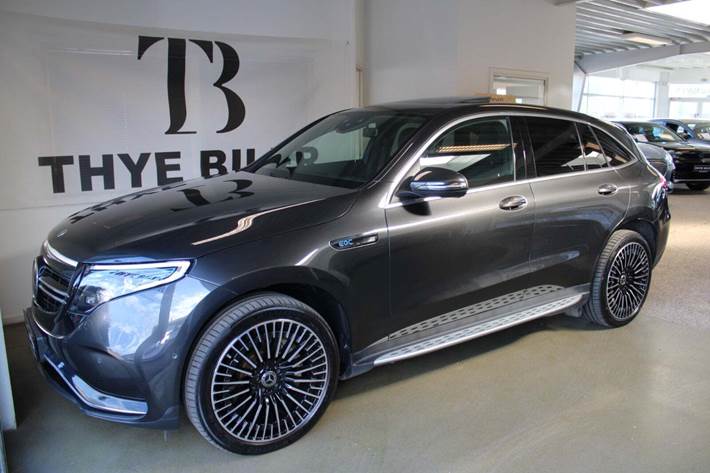 Grå Mercedes EQC400 fra 2021 set udefra