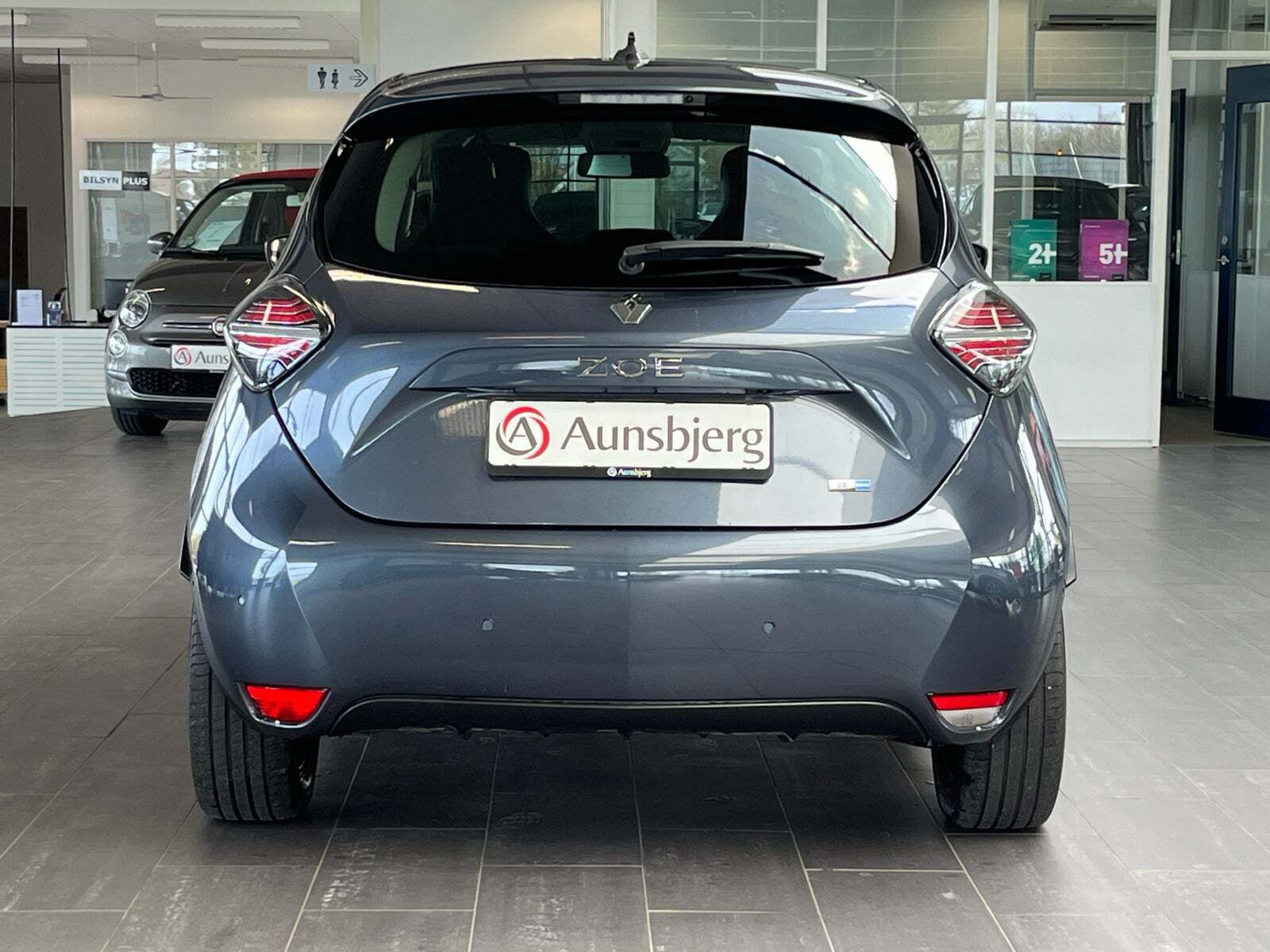 Grå Renault Zoe fra 2021