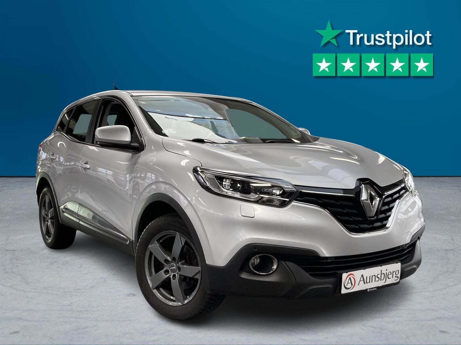 Sølv Renault Kadjar fra 2018 set udefra