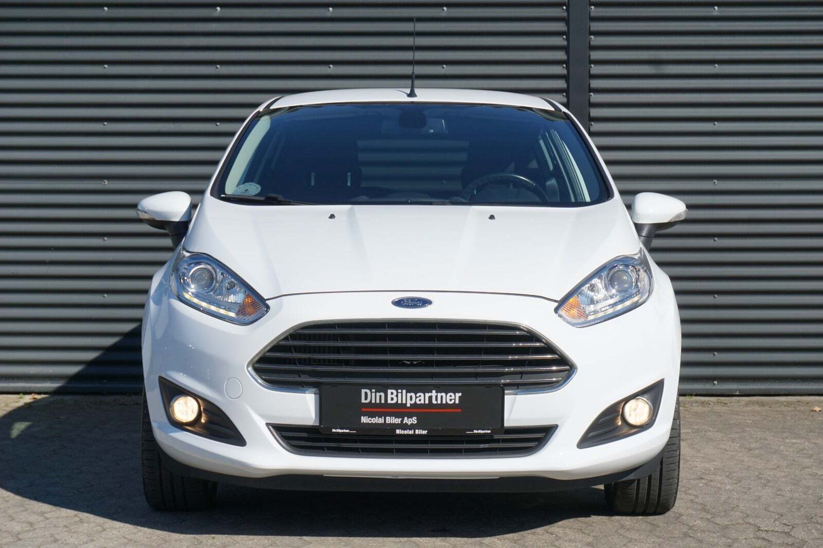 Hvid Ford Fiesta fra 2016