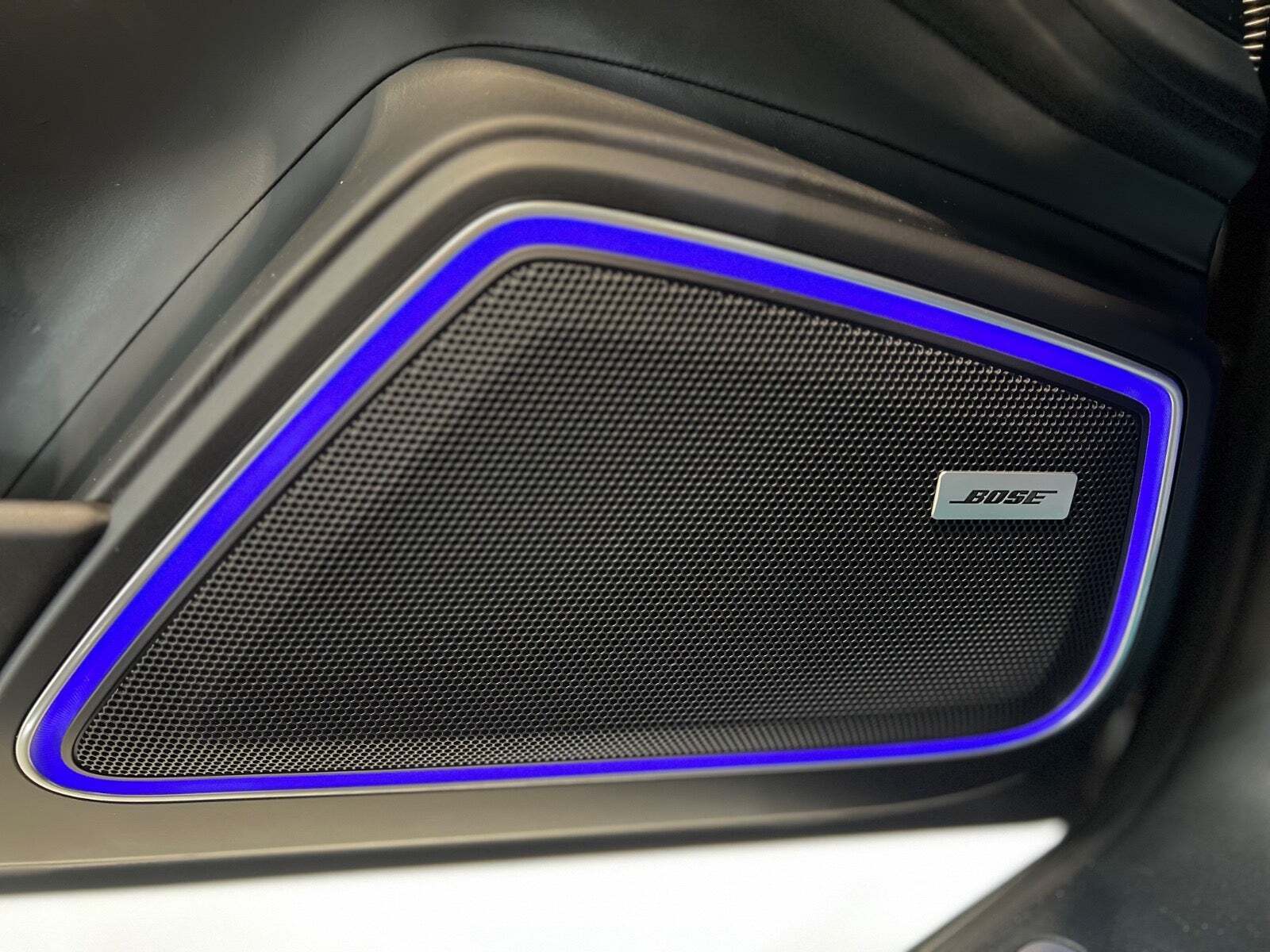 Sort Porsche Panamera 4 fra 2017