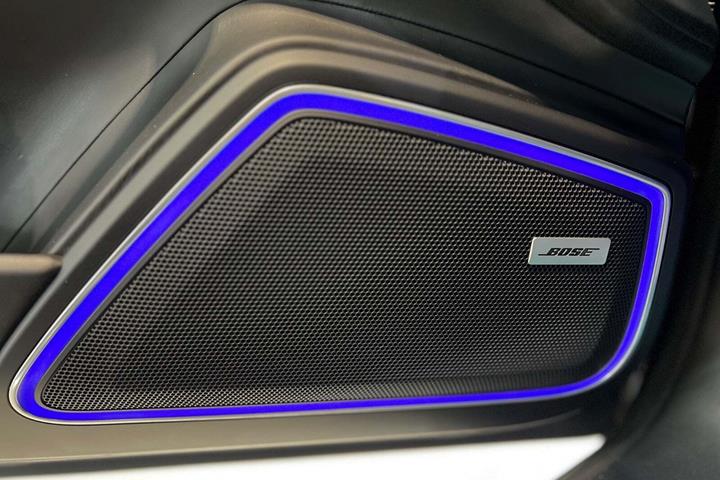 Sort Porsche Panamera 4 fra 2017