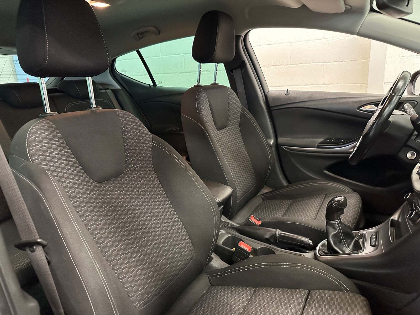 Opel Astra 1,0 T 105 Elegance