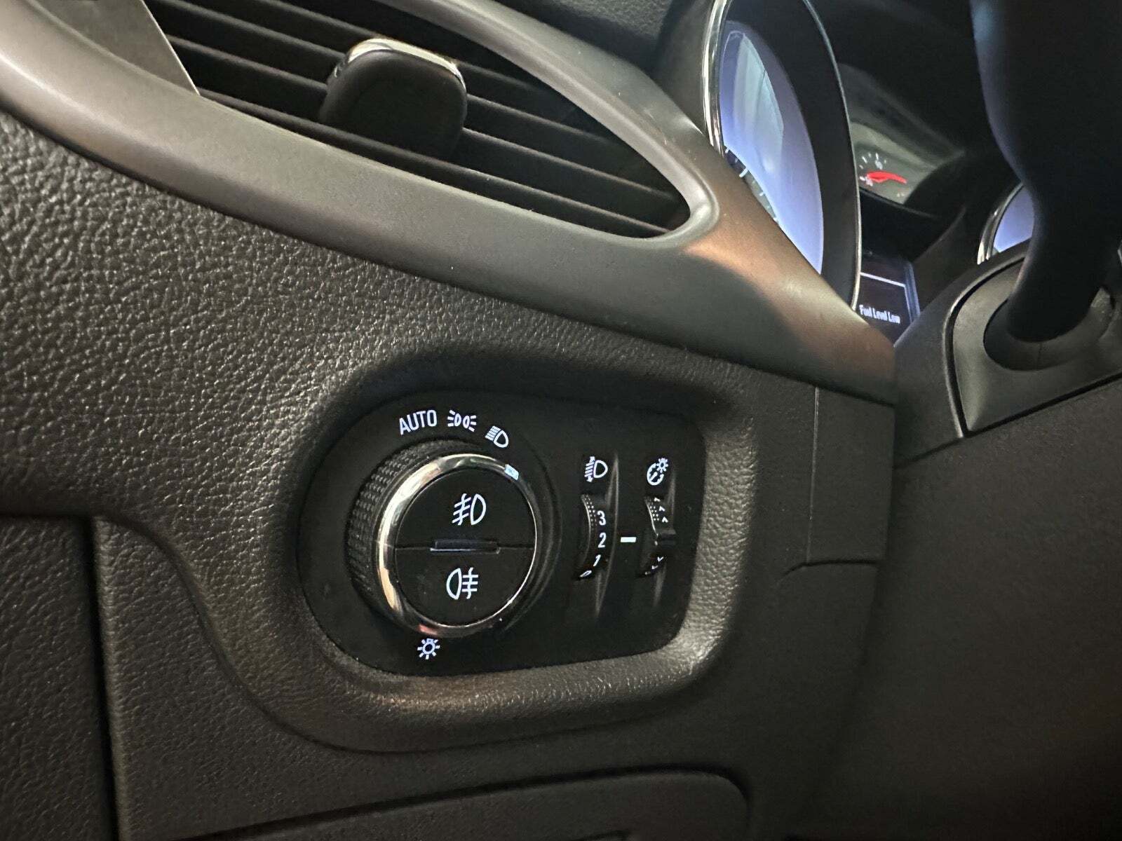 Brun Opel Astra fra 2017