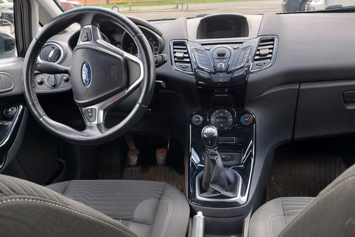 Sort Ford Fiesta fra 2015