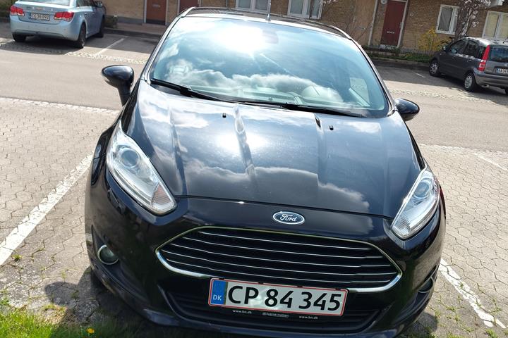 Sort Ford Fiesta fra 2015