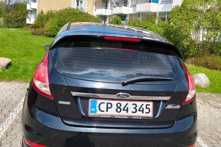 Sort Ford Fiesta fra 2015
