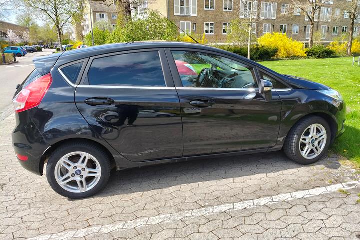 Sort Ford Fiesta fra 2015