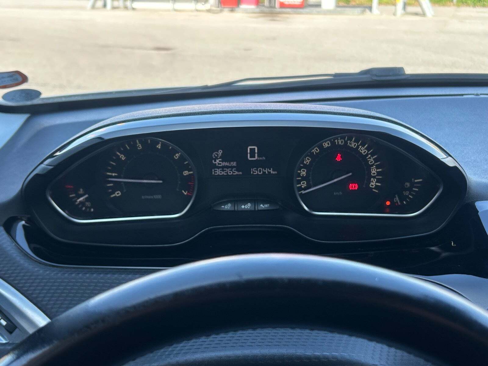 Hvid Peugeot 208 fra 2016